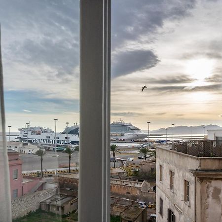 Cagliari Central Rooms With Port View Exterior foto