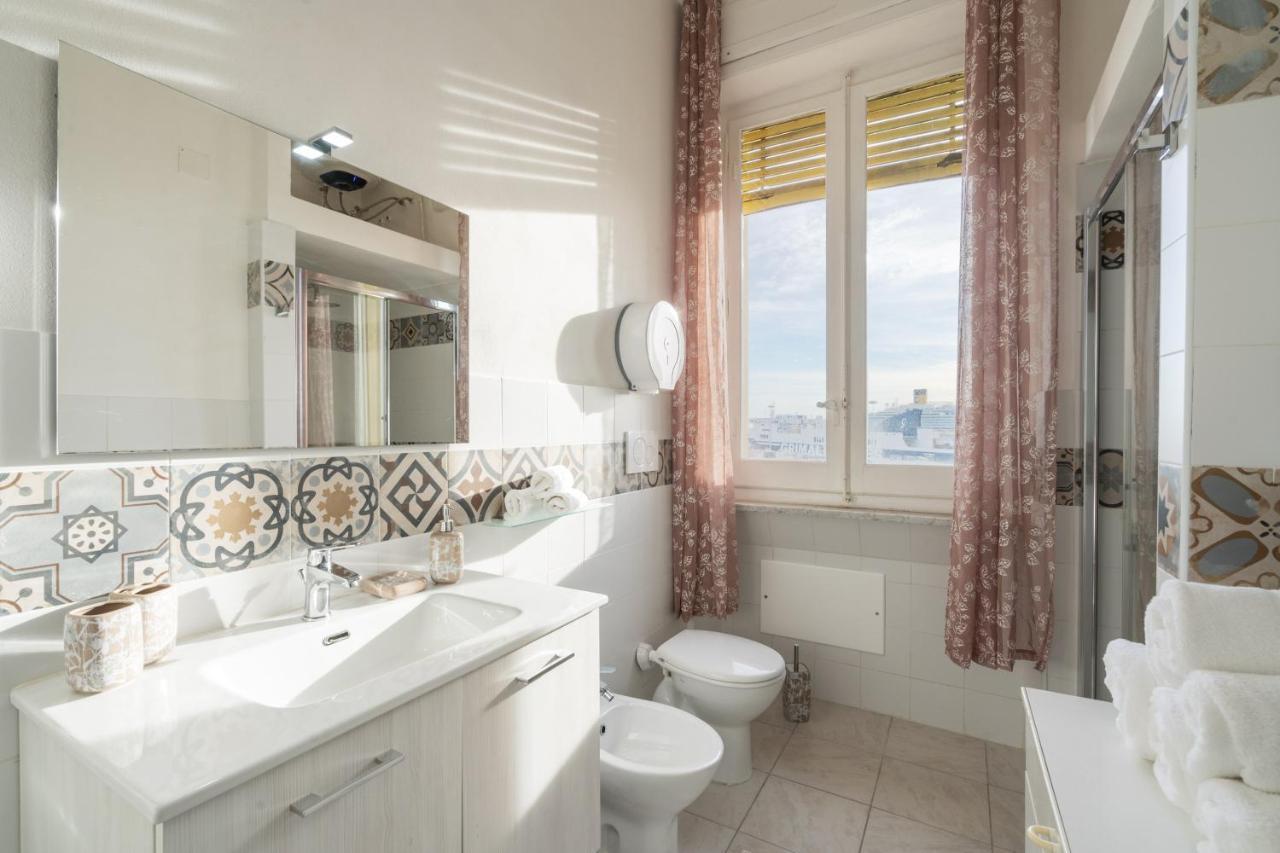 Cagliari Central Rooms With Port View Exterior foto